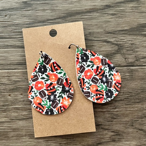 Jewelry - Homemade Leather Cincinnati Bengals Earrings